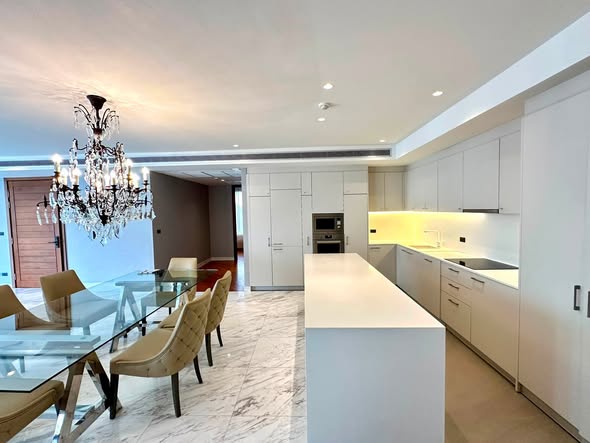 kitchen of La Citta Delre Thonglor 16