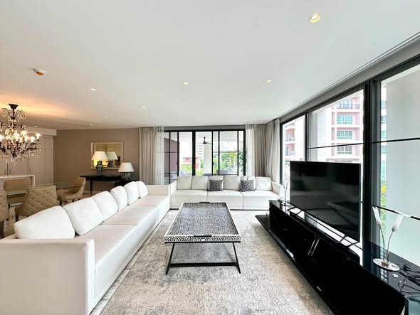 living room of La Citta Delre Thonglor 16