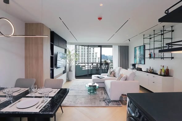 Lake Avenue Condominium