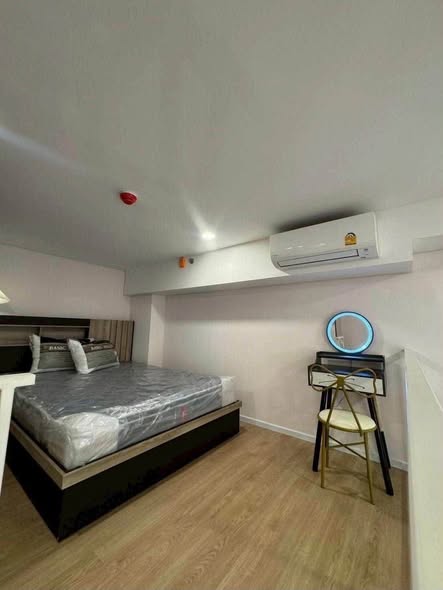bedroom of Landmark @MRTA Station