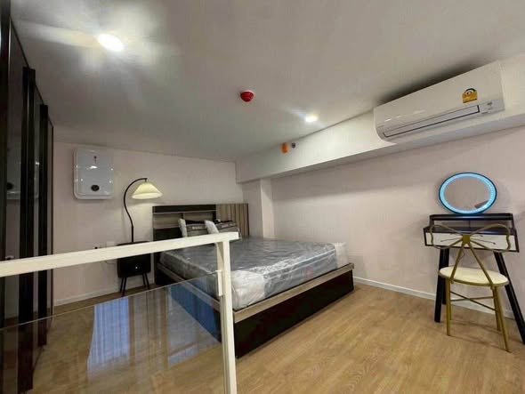 bedroom of Landmark @MRTA Station