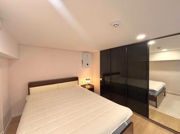 bedroom and room interior of Landmark @MRTA Station