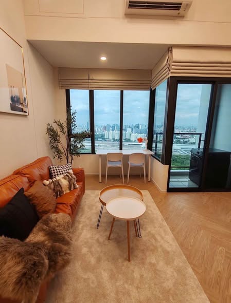living room of Landmark @MRTA Station