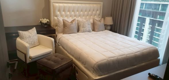 bedroom of LAVIQ Sukhumvit 57