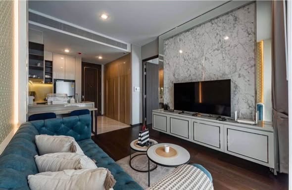 bedroom and living room of LAVIQ Sukhumvit 57