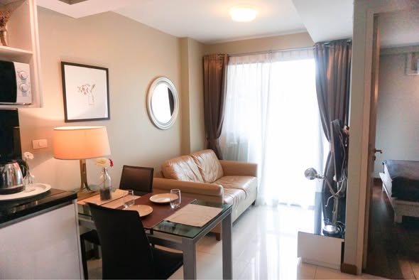 bedroom of Le Cote Thong Lo 8