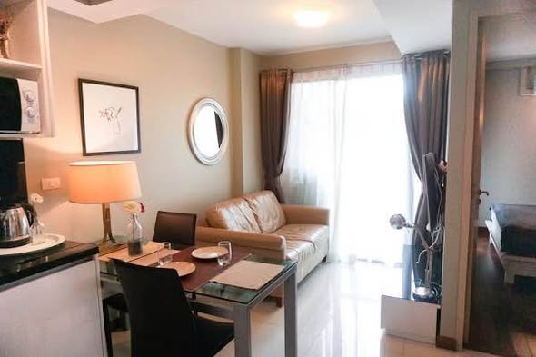 living room and bedroom of Le Cote Thong Lo 8
