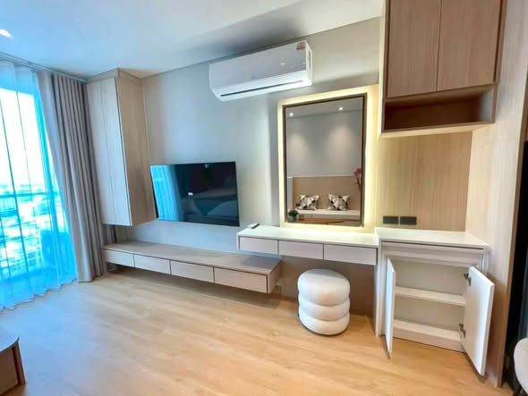 bedroom of Le Luk Condominium