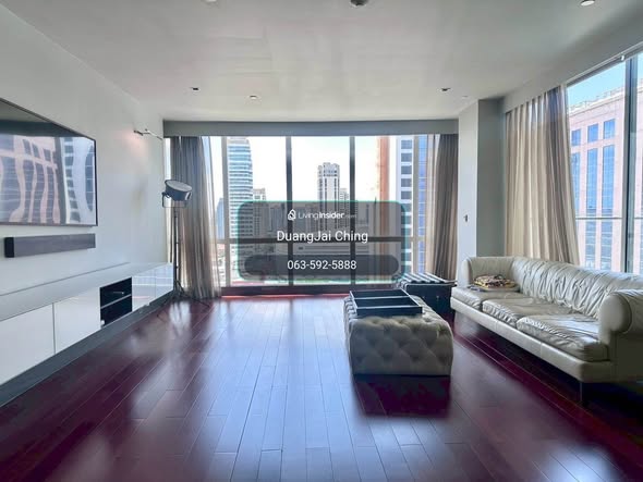 living room of Le Raffine Jambunuda Sukhumvit 31