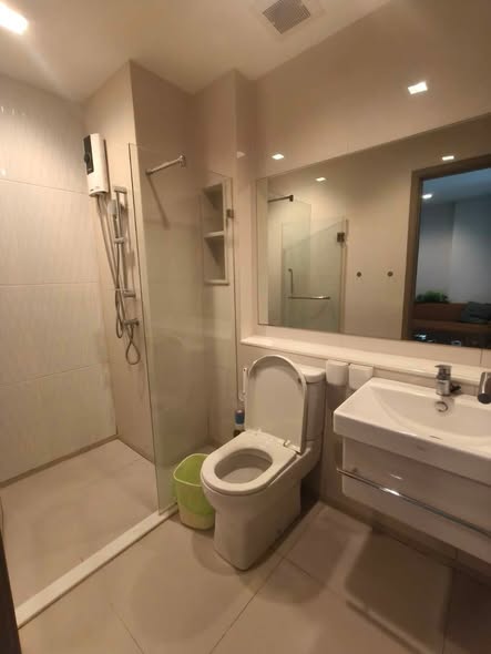 bathroom of Life Asoke – Rama 9