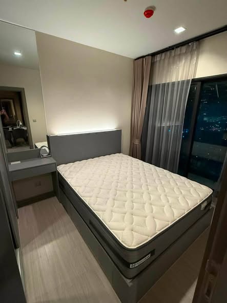 bedroom of Life Asoke – Rama 9