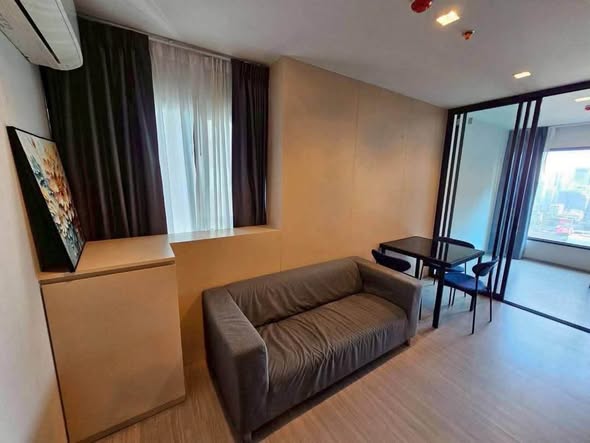 bedroom and living room of Life Asoke – Rama 9