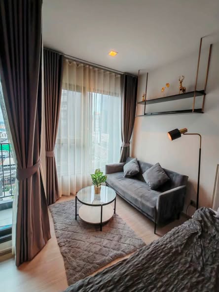 bedroom and living room of Life Asoke – Rama 9