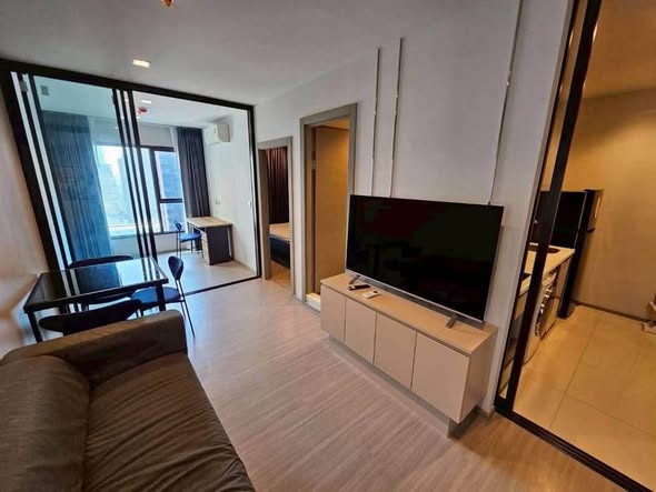 bedroom and room interior of Life Asoke – Rama 9