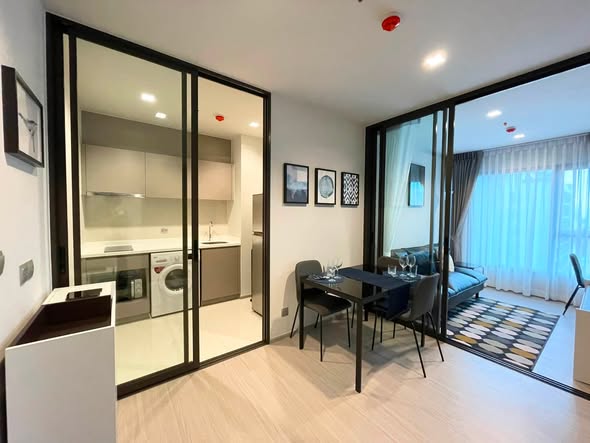 bedroom and room interior of Life Asoke – Rama 9
