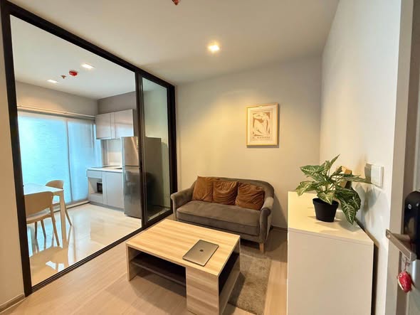 bedroom and room interior of Life Asoke – Rama 9