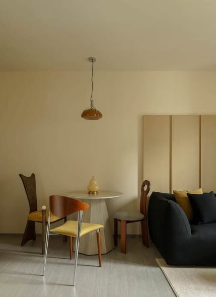 living room of Life Asoke – Rama 9