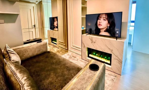 living room of Life Asoke – Rama 9