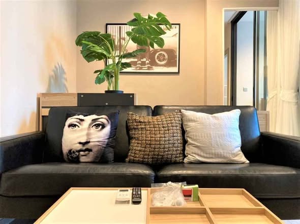 living room of Life Asoke – Rama 9