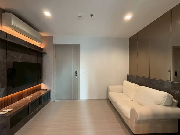 living room of Life Asoke – Rama 9
