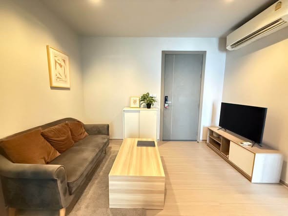 living room of Life Asoke – Rama 9