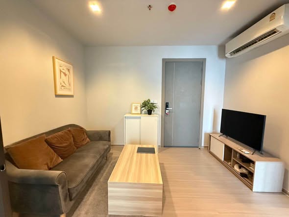 living room of Life Asoke – Rama 9