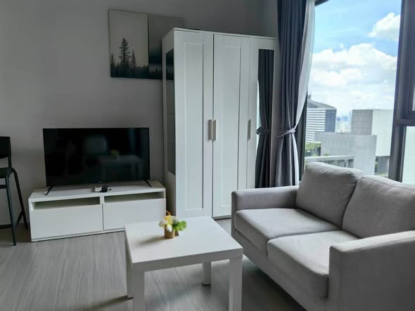 living room and bedroom of Life Asoke – Rama 9