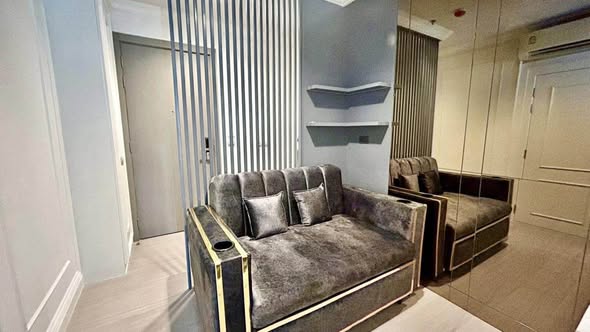 living room and bedroom of Life Asoke – Rama 9