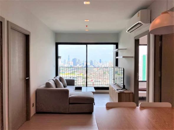 living room and room interior of Life Asoke – Rama 9