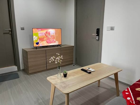 living room and room interior of Life Asoke – Rama 9