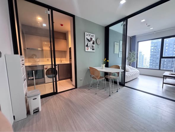 living room and room interior of Life Asoke – Rama 9