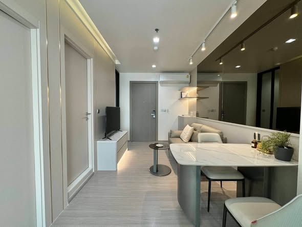 room interior of Life Asoke – Rama 9