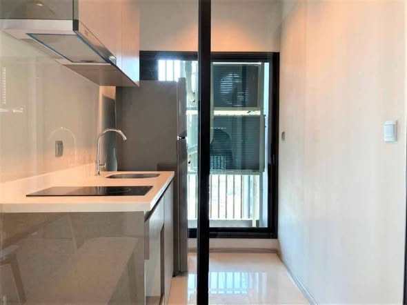 room interior and kitchen of Life Asoke – Rama 9