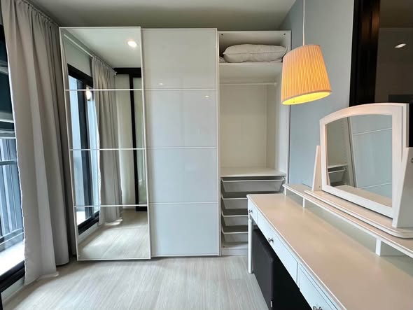 bedroom and room interior of Life Asoke