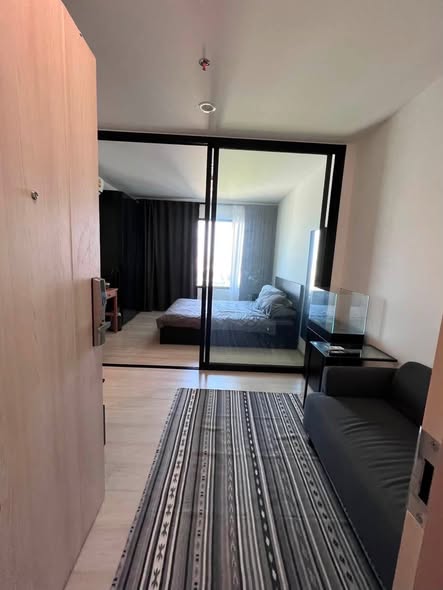 bedroom and room interior of Life Asoke