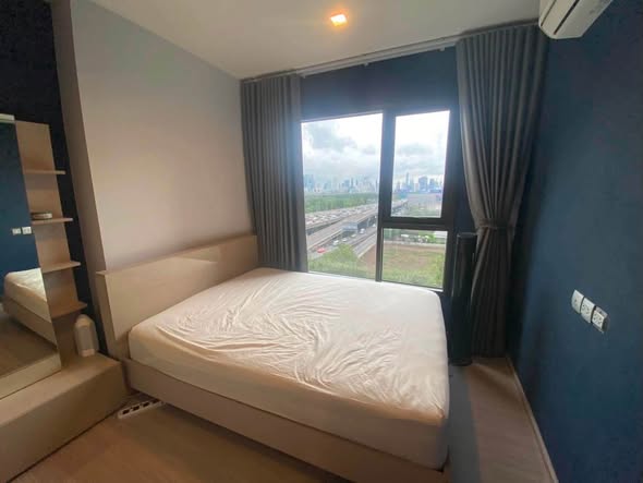 bedroom of Life Asoke Hype