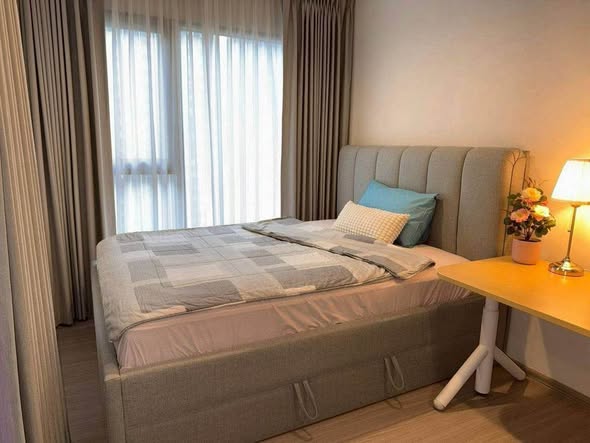 bedroom of Life Asoke Hype