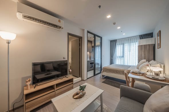 bedroom of Life Asoke Hype