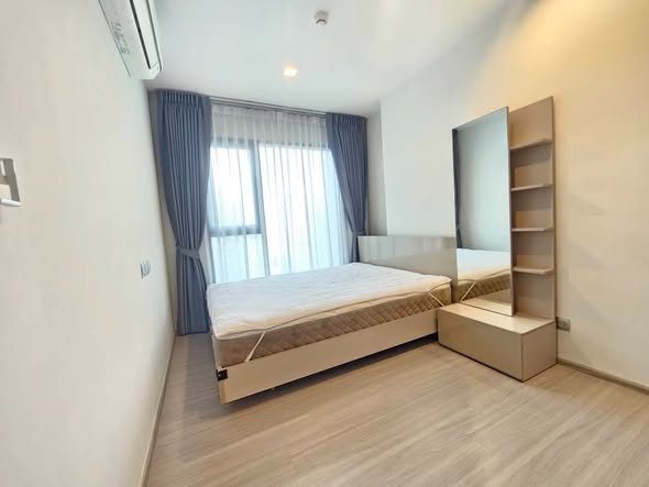 bedroom of Life Asoke Hype