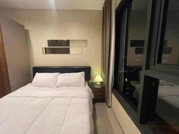bedroom of Life Asoke Hype