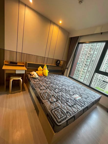 bedroom of Life Asoke Hype