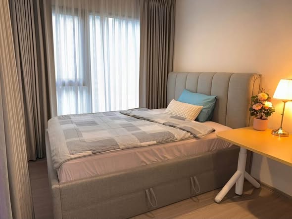 bedroom of Life Asoke Hype