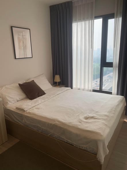 bedroom of Life Asoke Hype