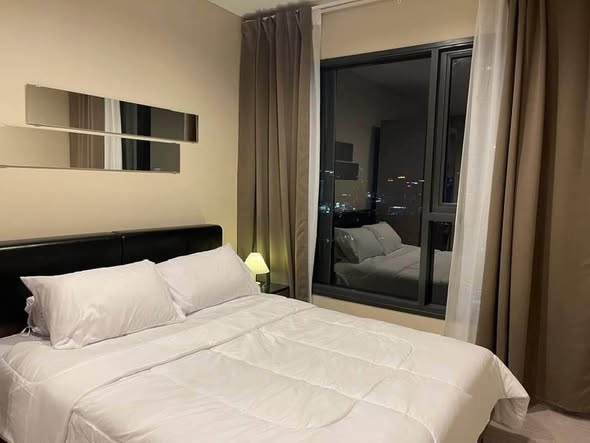 bedroom of Life Asoke Hype