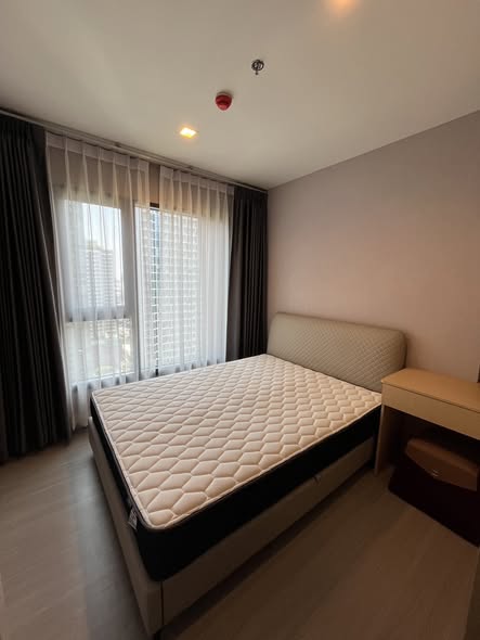 bedroom of Life Asoke Hype