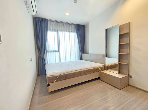 bedroom of Life Asoke Hype