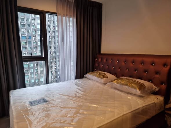 bedroom of Life Asoke Hype