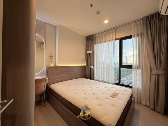 bedroom of Life Asoke Hype