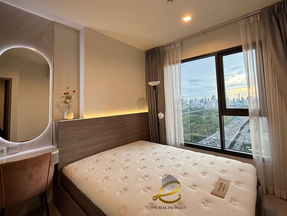 bedroom of Life Asoke Hype