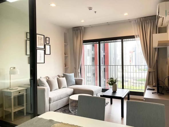 bedroom and living room of Life Asoke Hype